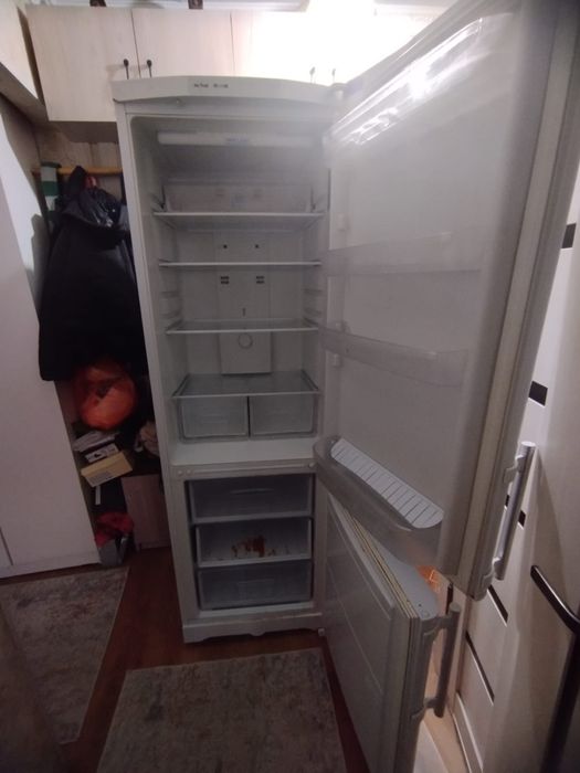 Продам холодильник