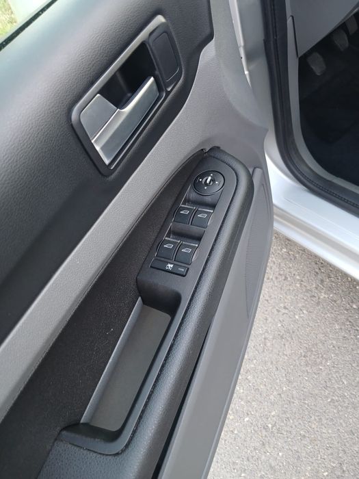 FORD Focus 2009 — imagine 5