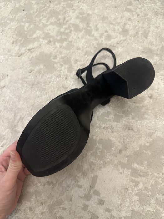 Туфли Stradivarius