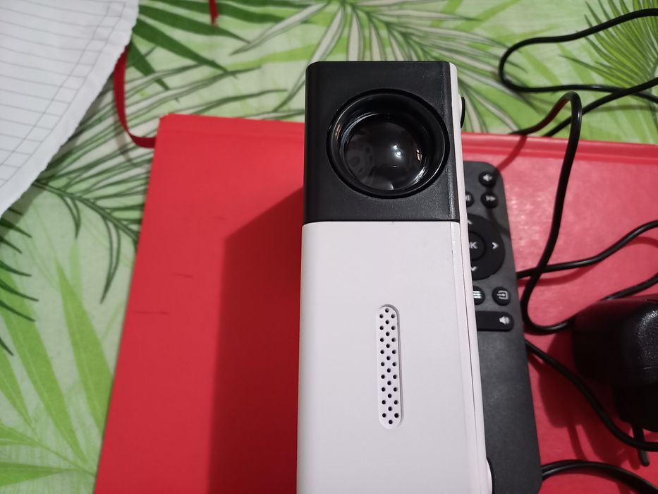 Mini videoproiector portabil protecție Led