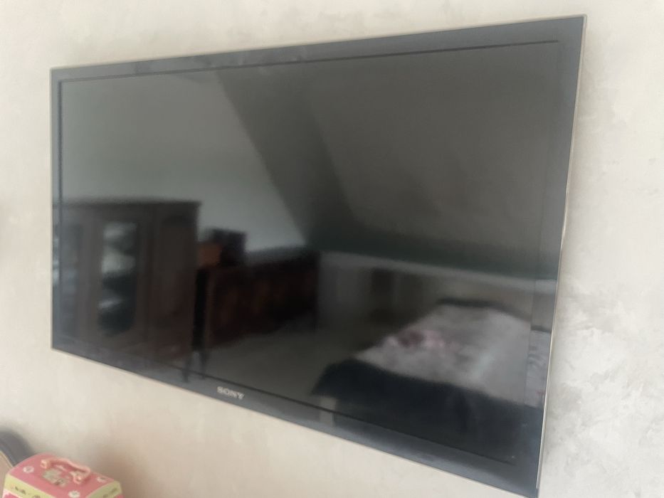 Продается телевизор Сони, 49