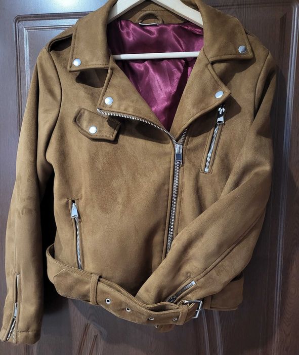 Велурено якенце в актуален цвят