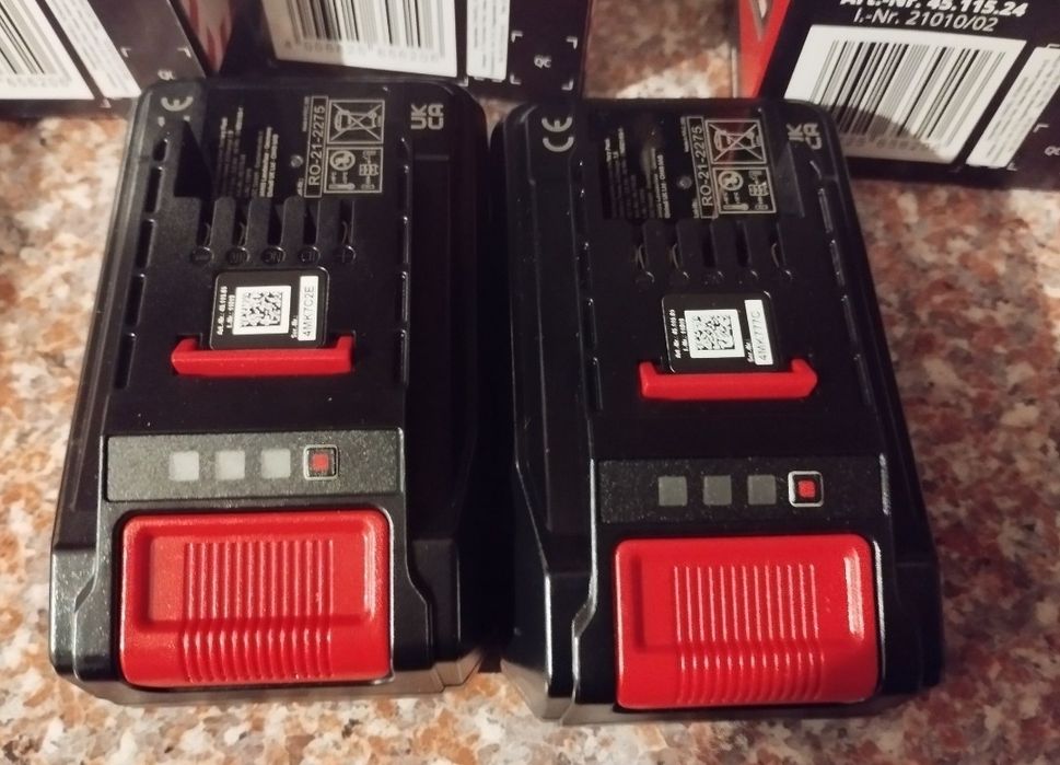 Vând set de 2 acumulatori Einhell Power X-Change (PXC), absolut noi, n