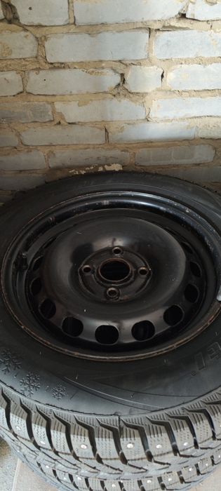 Продам зимнию резину на дисках