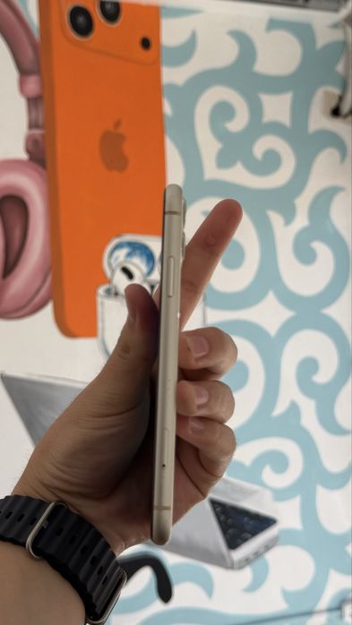 iPhone 11  128GB