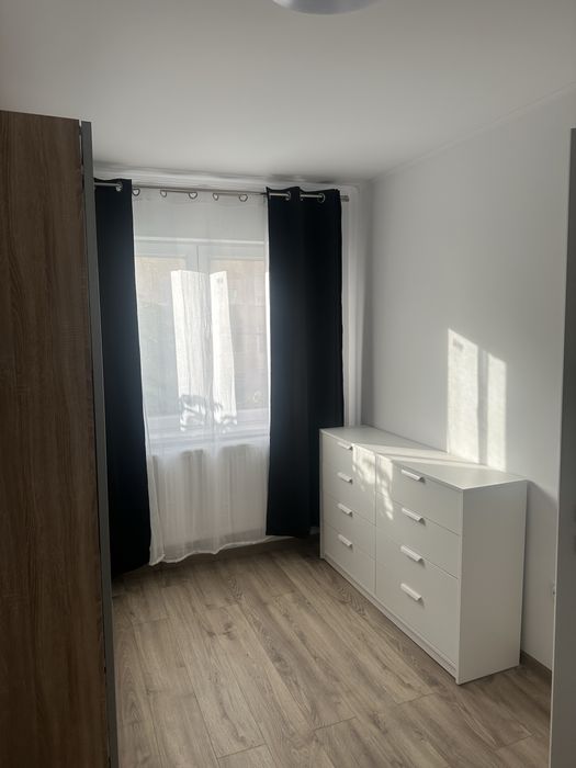 Apartament 3 camere de închiriat