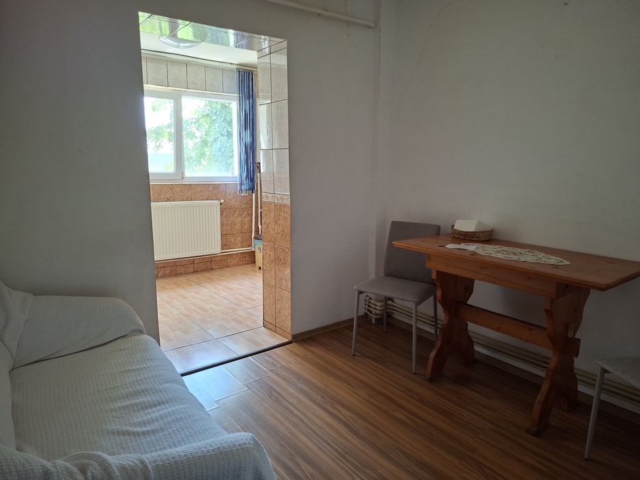Închiriez Apartament 3 Camere Decomandat – Str. Văilor, Cart. Steaua, Slatina