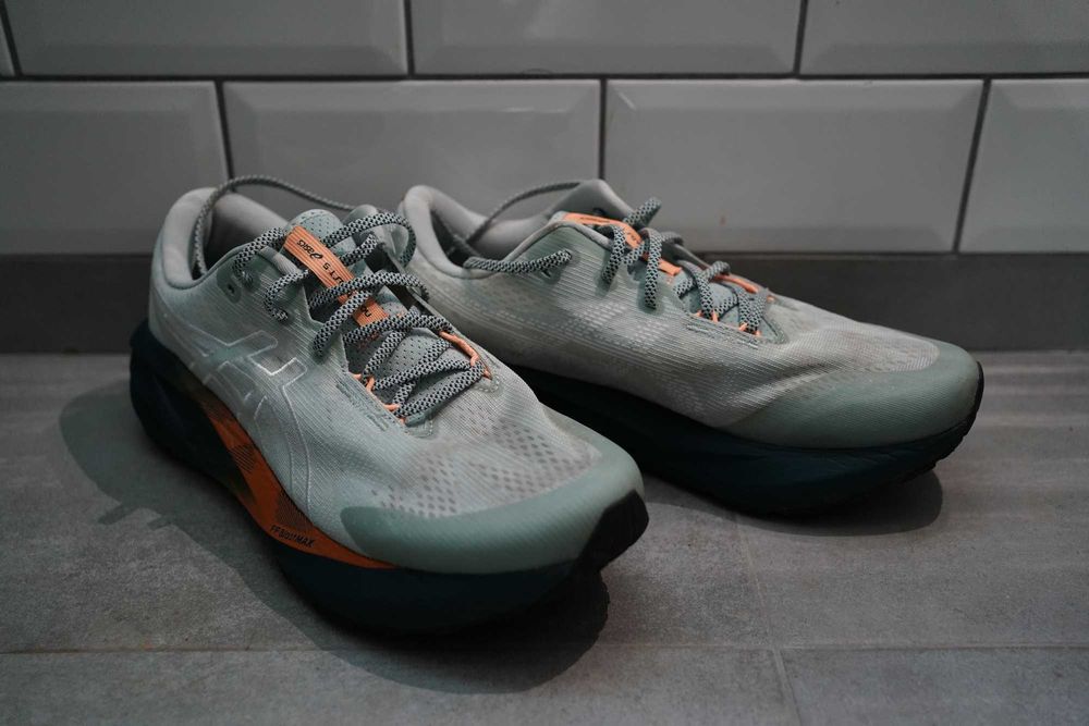 Обукви за бягане Asics Novablast 5 TR 44.5