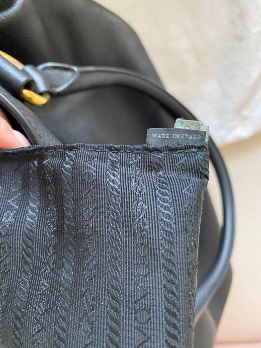 Продам сумку Prada Sacca 2 Manici оригинал