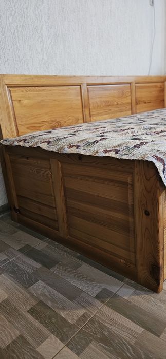 Ъглови легла от дърво