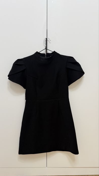 Черное платье размер М