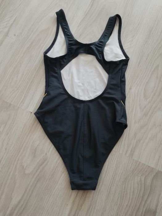 Детски бански на.  Georgo's