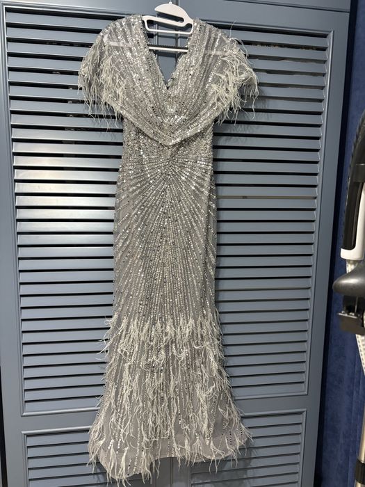 Платье вечернее блестящее