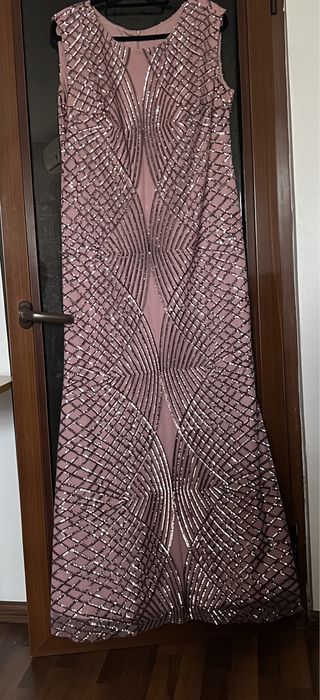 Vând rochie purtată o singura dara