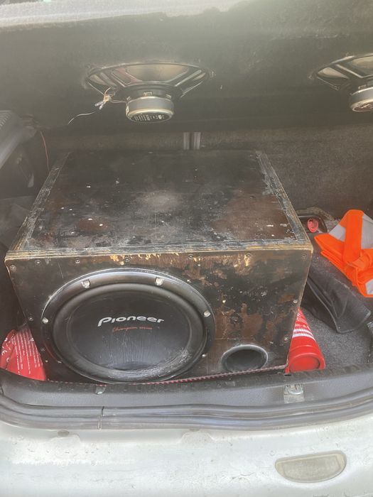 Бас каса pioneer и усилвател