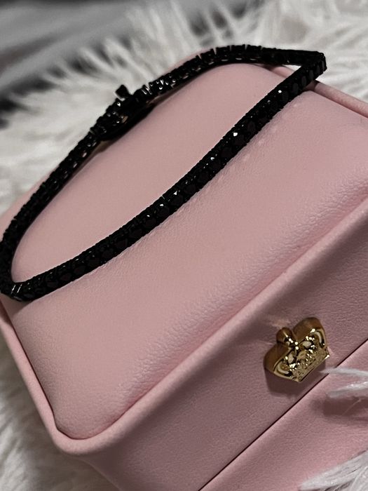 Сребърга женска гривна черна с оникс