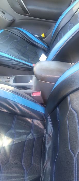 Тойота РАФ 4- джип