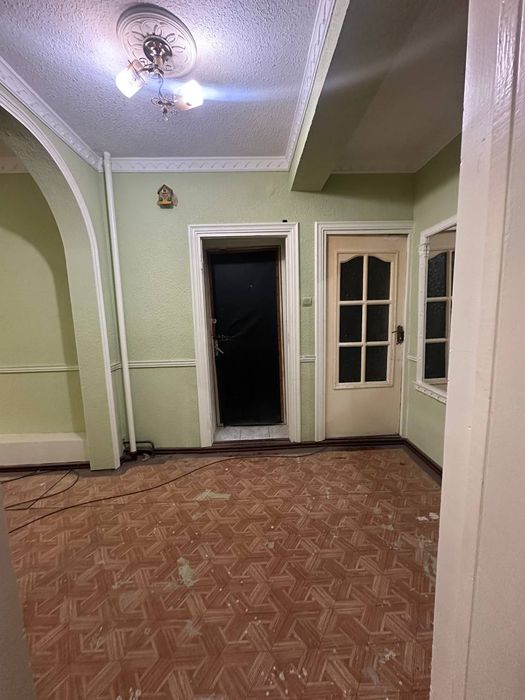 Алмазариски Район Квартира Арзон Нархга  Срочно Сотилади.