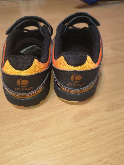 Adidași băieți Artengo mărimea 30 .Preț 60 lei