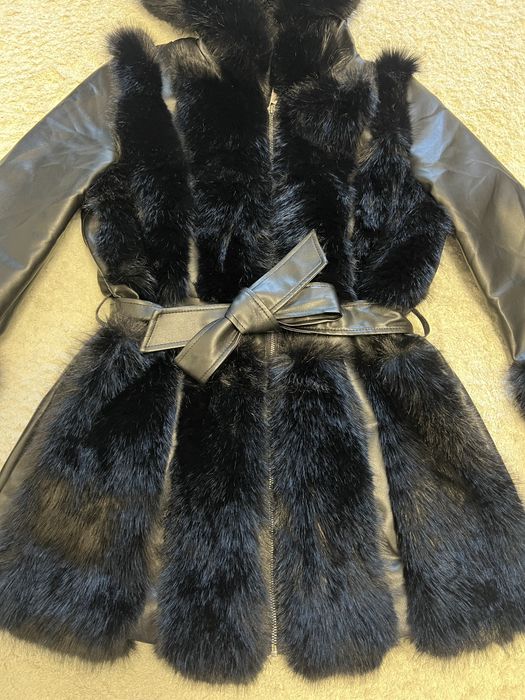 Дамско кожено яке с еко косъм