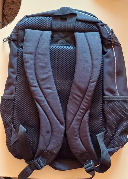 Vand rucsac nou culoare neagra