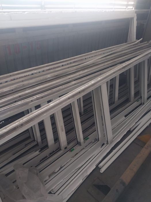 Терезе сатылады. Продаются окна