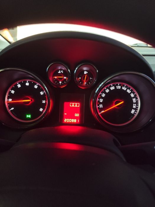Opel Astra J 1.4 benzina (100 Hp) ecoFLEX 2010, Hatchback