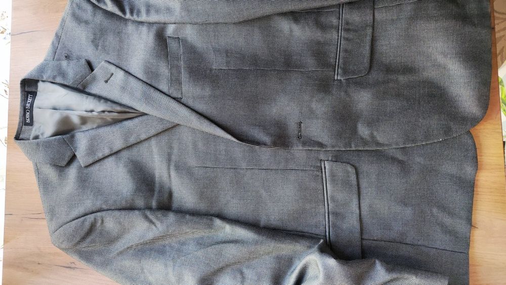 Продам Пиджак три шт