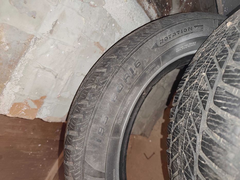Продавам запазени зимни гуми