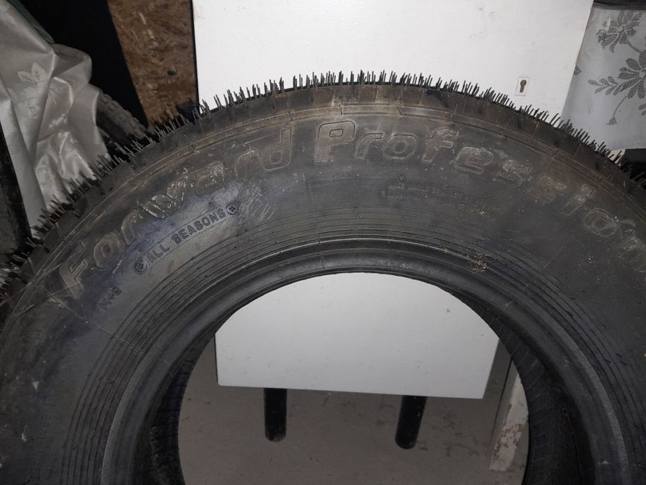 Продам новую резину,комплект!