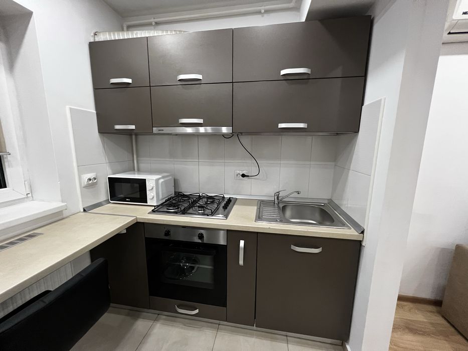 Inchiriez garsoniera