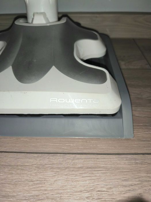 Вертикална прахосмукачка и парочистачка- 3в1