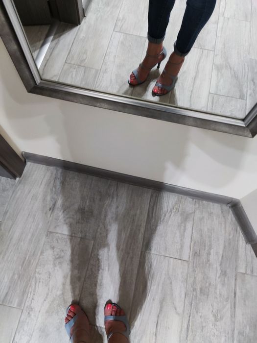 Дамски обувки-сандал с ток,сини и бежеви