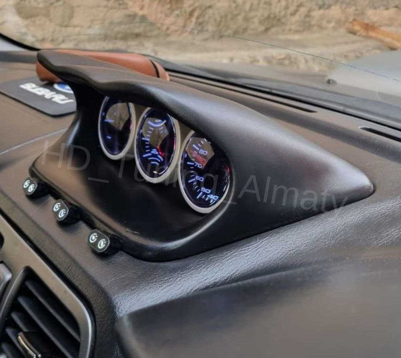 Подиум под датчики на панель Subaru Impreza GDB