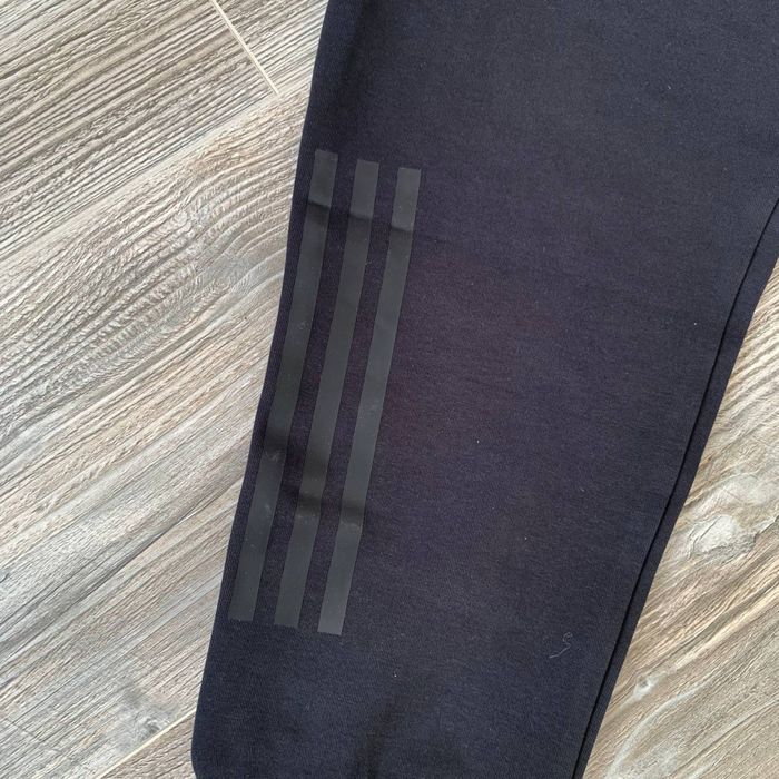 Adidas Дамска долница XL размер нова