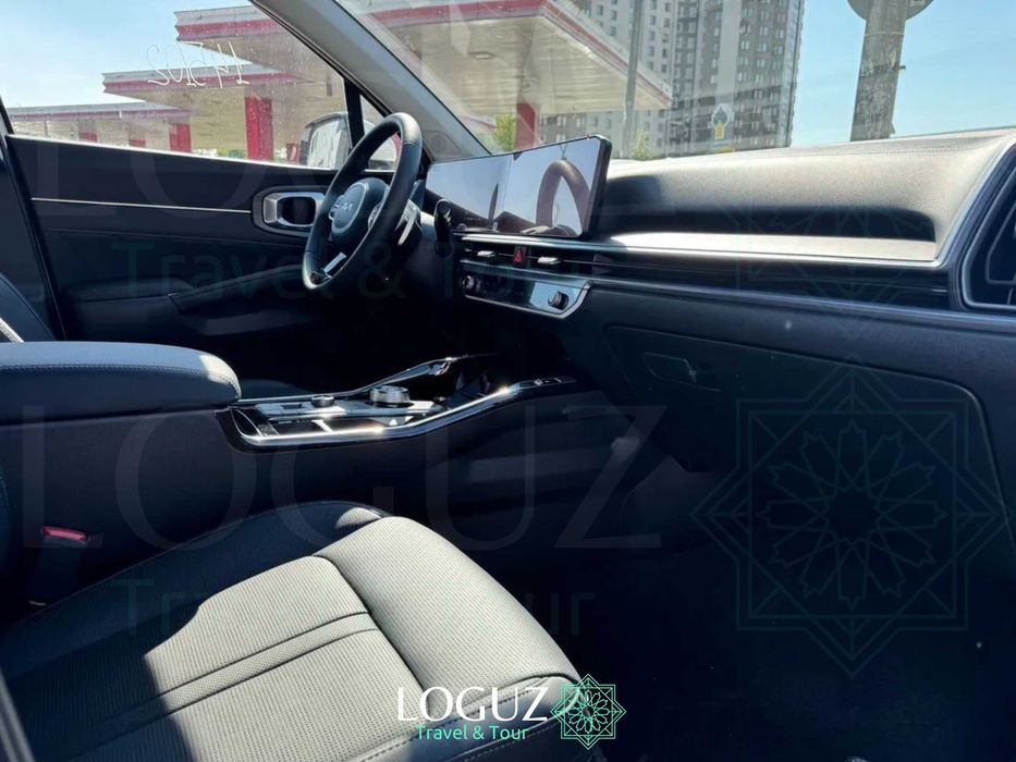 Family crossover with a driver: comfort and safety across Uzbekistan