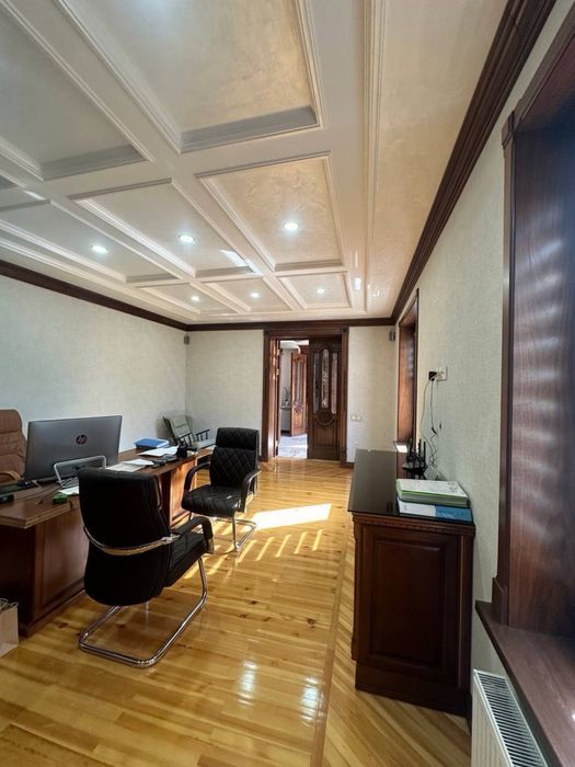 Ипакчилик Евро дом 7.5соток 450кв.м 17комнат 2этажей срочно