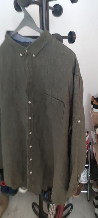 Vând cămașa de in noua de culoare vernil inchis