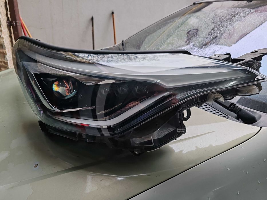 Far dreapta Toyota C-hr full led