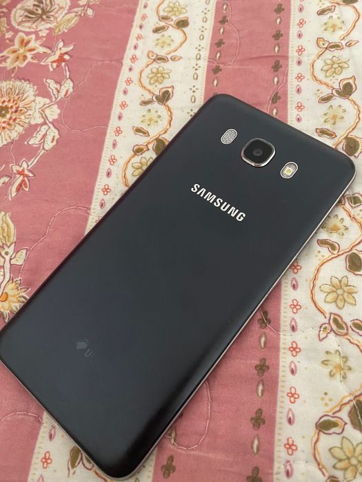 Samsung Galaxy J7
