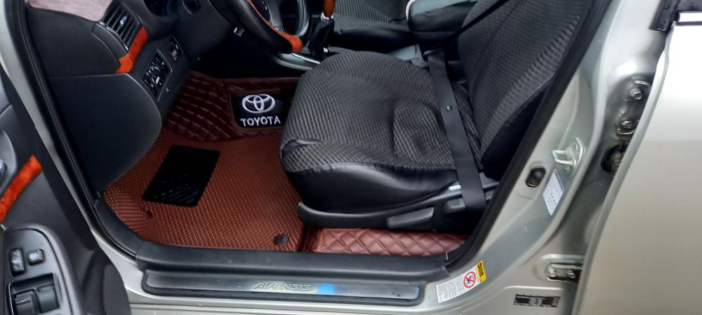 Тойота Авенсис 2006