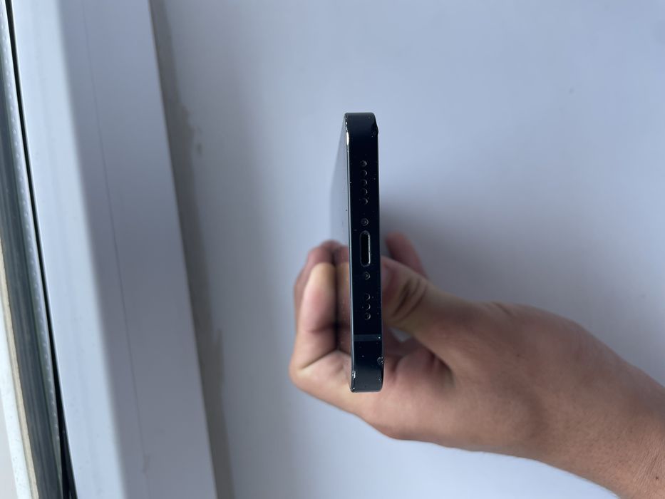 iPhone 13  с коробкой