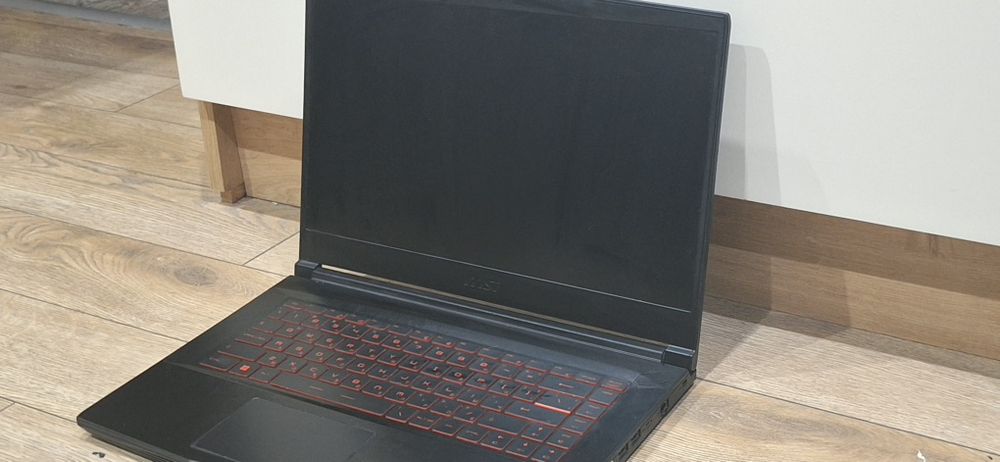 Геймърски лаптоп MSI GF63 THIN 11UD