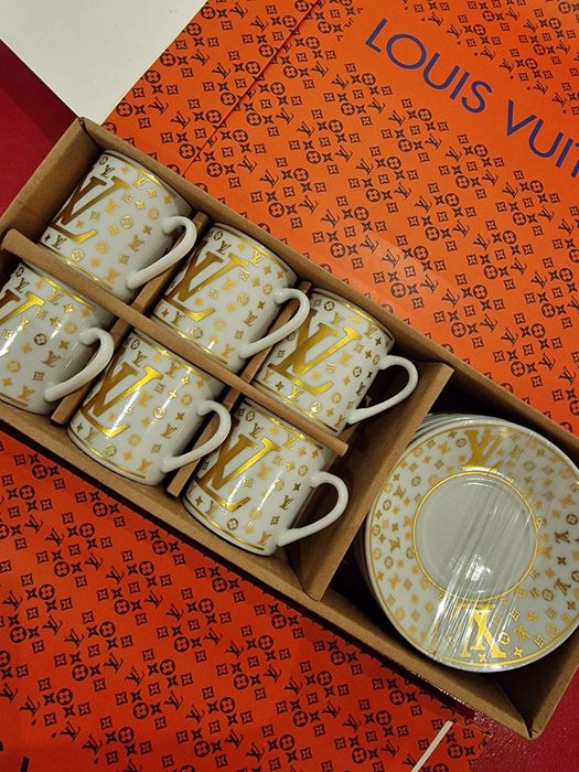 Set cafea 12 piese potrivit cadou (logo auriu),cutie ,saculet