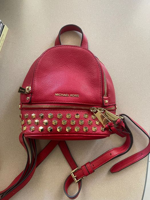 Червена раничка Michael Kors