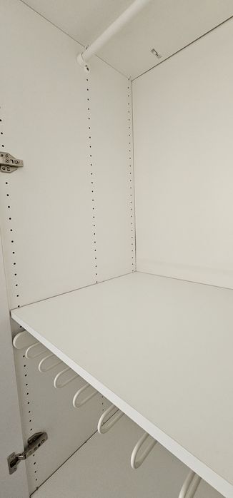 Шкаф с зеркальными дверями IKEA
