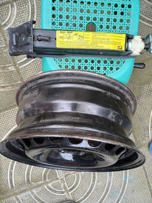 Джанта , крик и триъгълник VW , Skoda , Audi , Seat