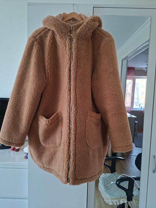 Продам куртку 50 размер