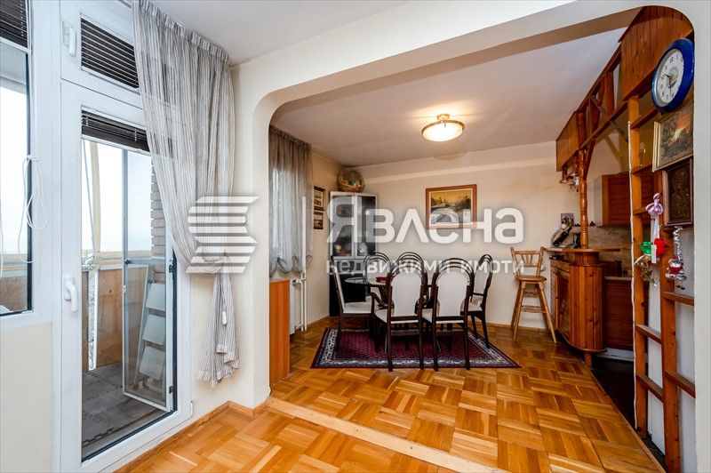 Продава се Тристаен апартамент в София, Младост 4 - 100 кв.м за 3500 €/кв.м - Снимка #2