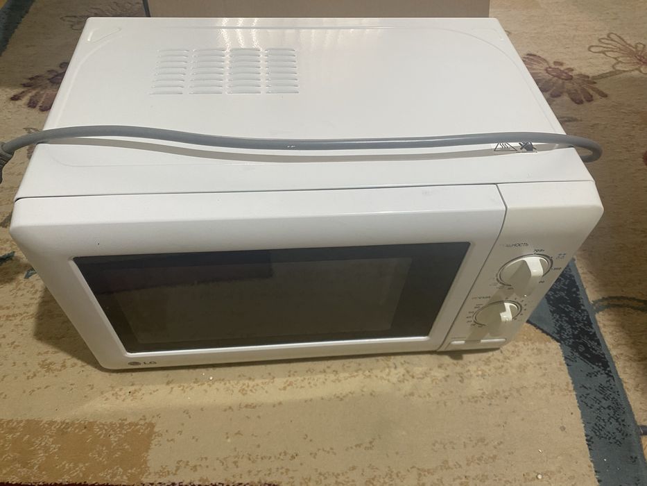 Продается микроволновая печь LG